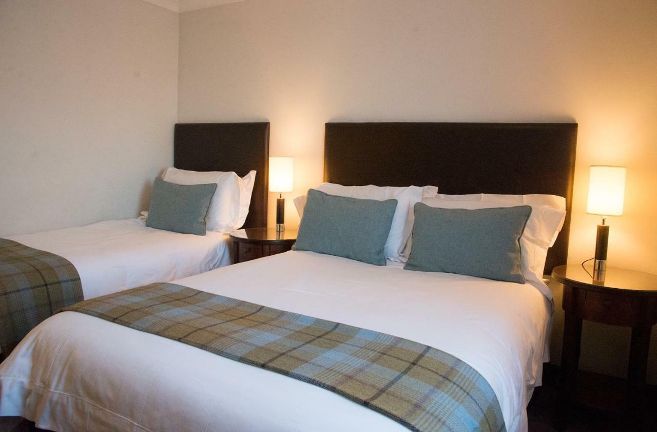 Aaron Glen Guest House Loanhead 외부 사진